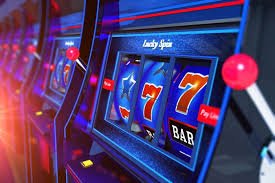 Responsible gaming reminder for VIP Club adults using mobile devices